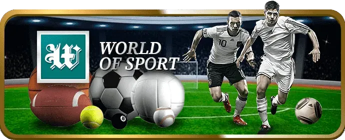 Hình ảnh các game thủ e-sports đang thi đấu tập trung trước màn hình